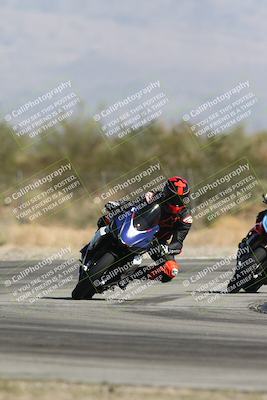 media/Oct-13-2025-Moto Forza (Mon) [[a66d839500]]/3-B Group/Session 3 Turn 2/